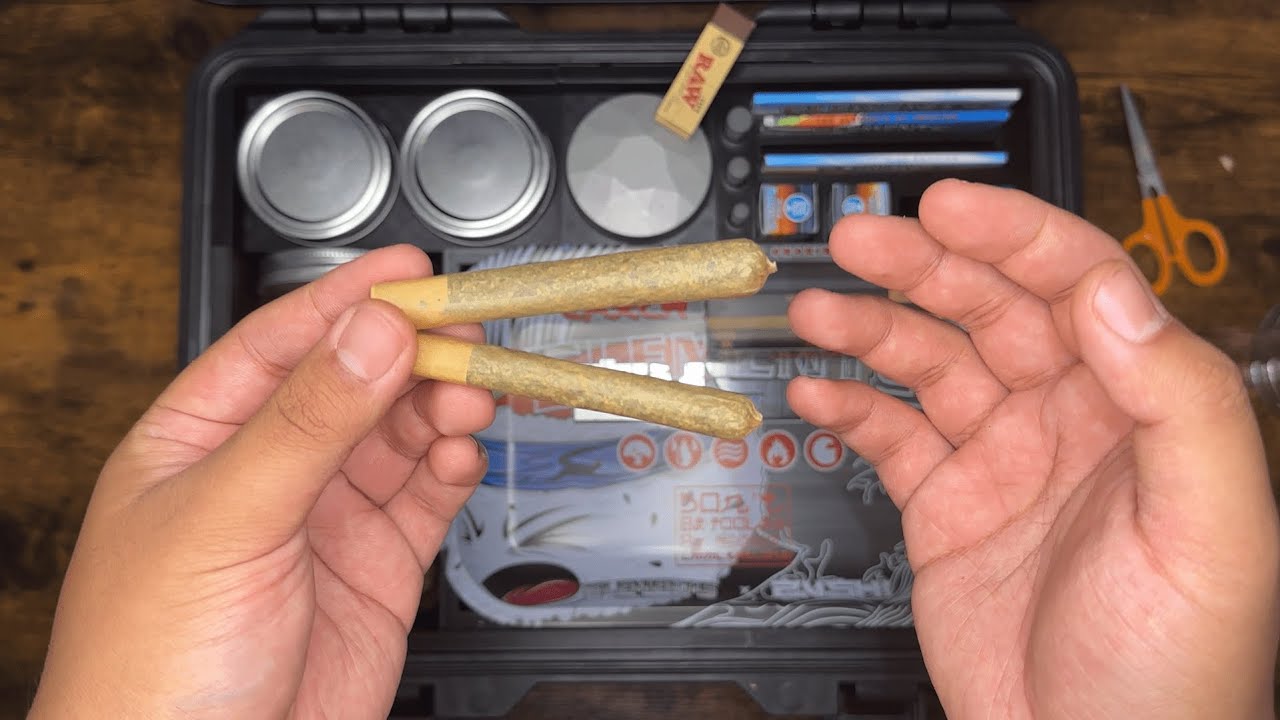 Rating DopeAsYola's Rolling Video - How To Roll The Perfect Joint