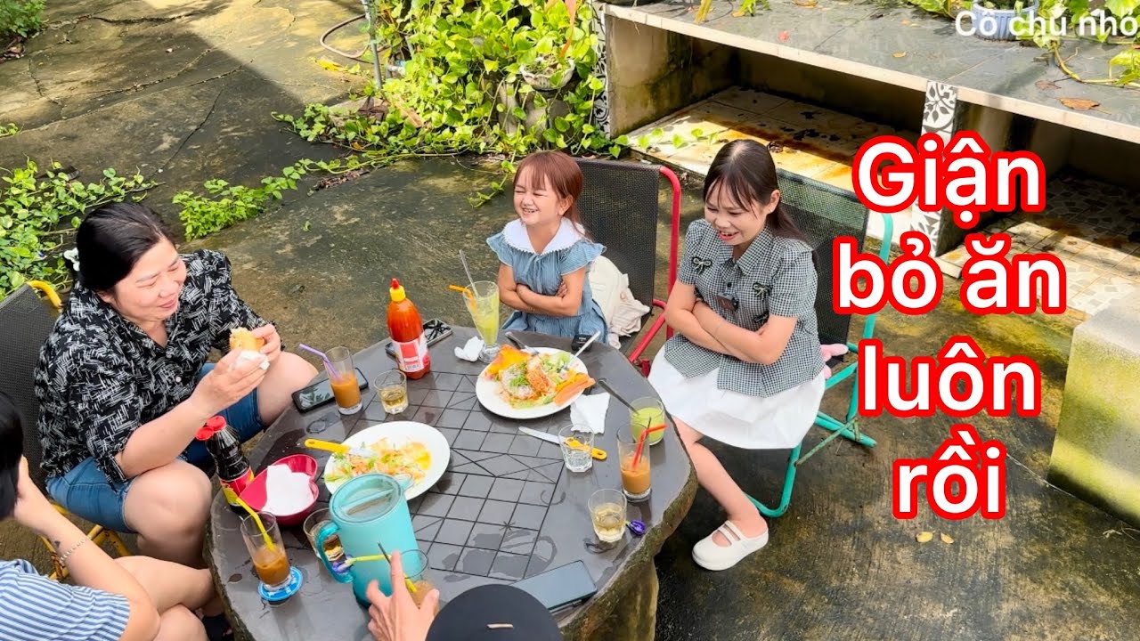 Buổi ăn sáng bất ổn của Cô Chủ Nhỏ và Huyền Hrê 