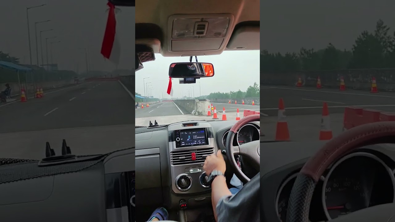 The difference of Indonesia and Australia toll road #speakingenglishchallenge