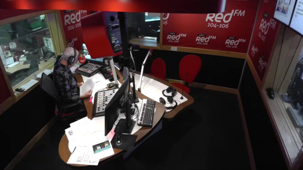 Neil Prendeville Speaks To Brian Warfield Of The Wolfe Tones | Cork's Red FM 104-106 FM