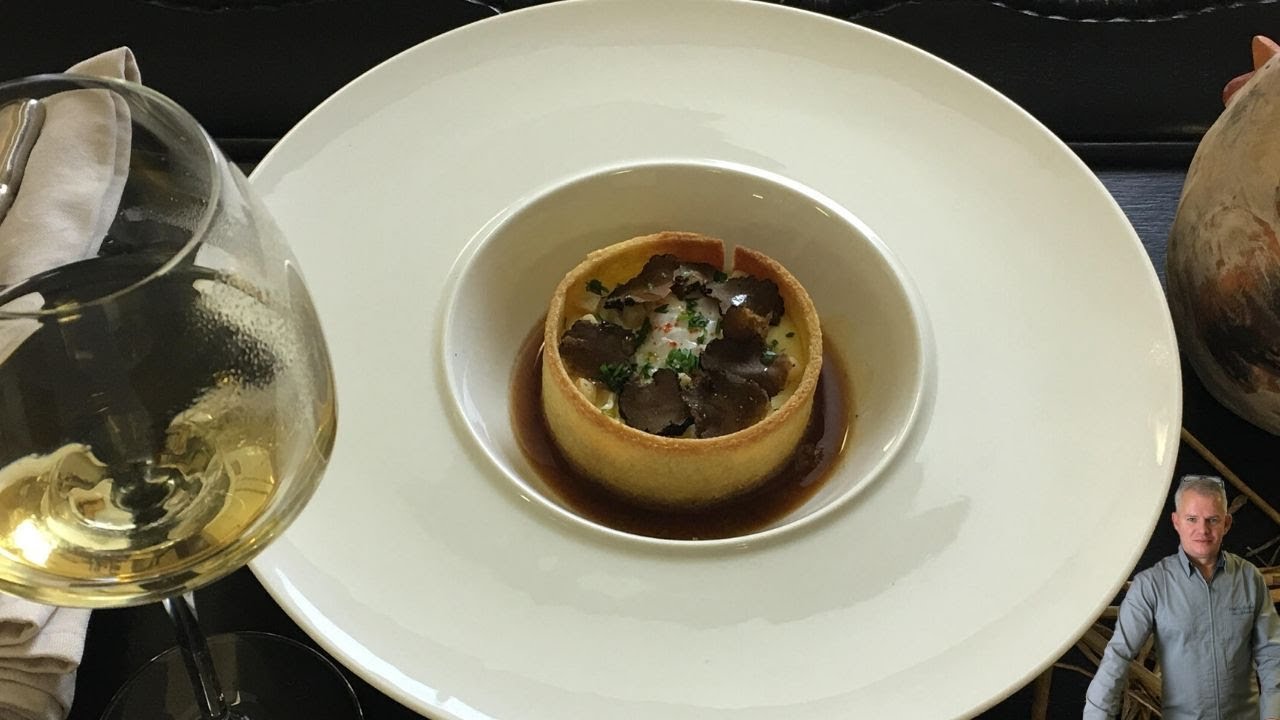 Oeuf poché à la truffe noire