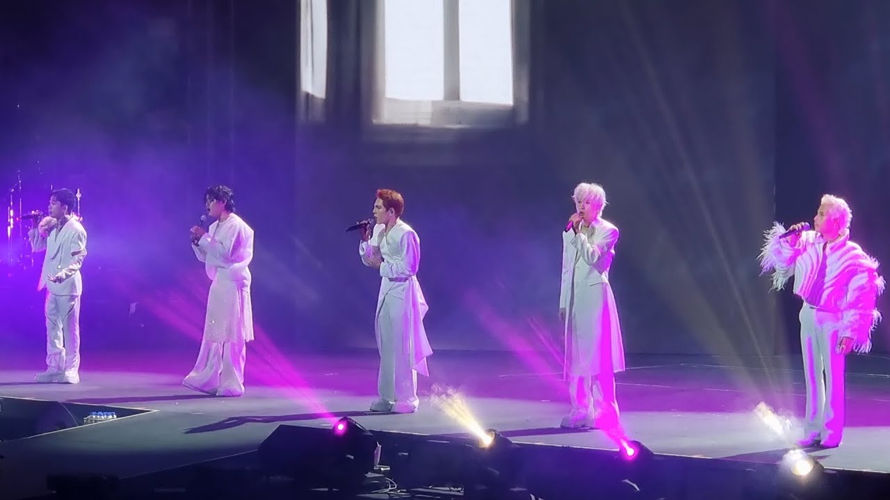 LIHAM - SB19 Fancam - 230624 SB19 Pagtatag in Manila Day 1, Araneta Coliseum - FanBoy Doll Arch