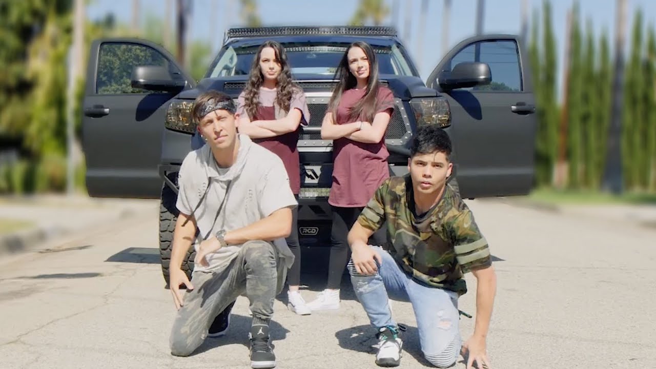 Monster Truck Music (при участии Merrell Twins и Matt Steffanina)