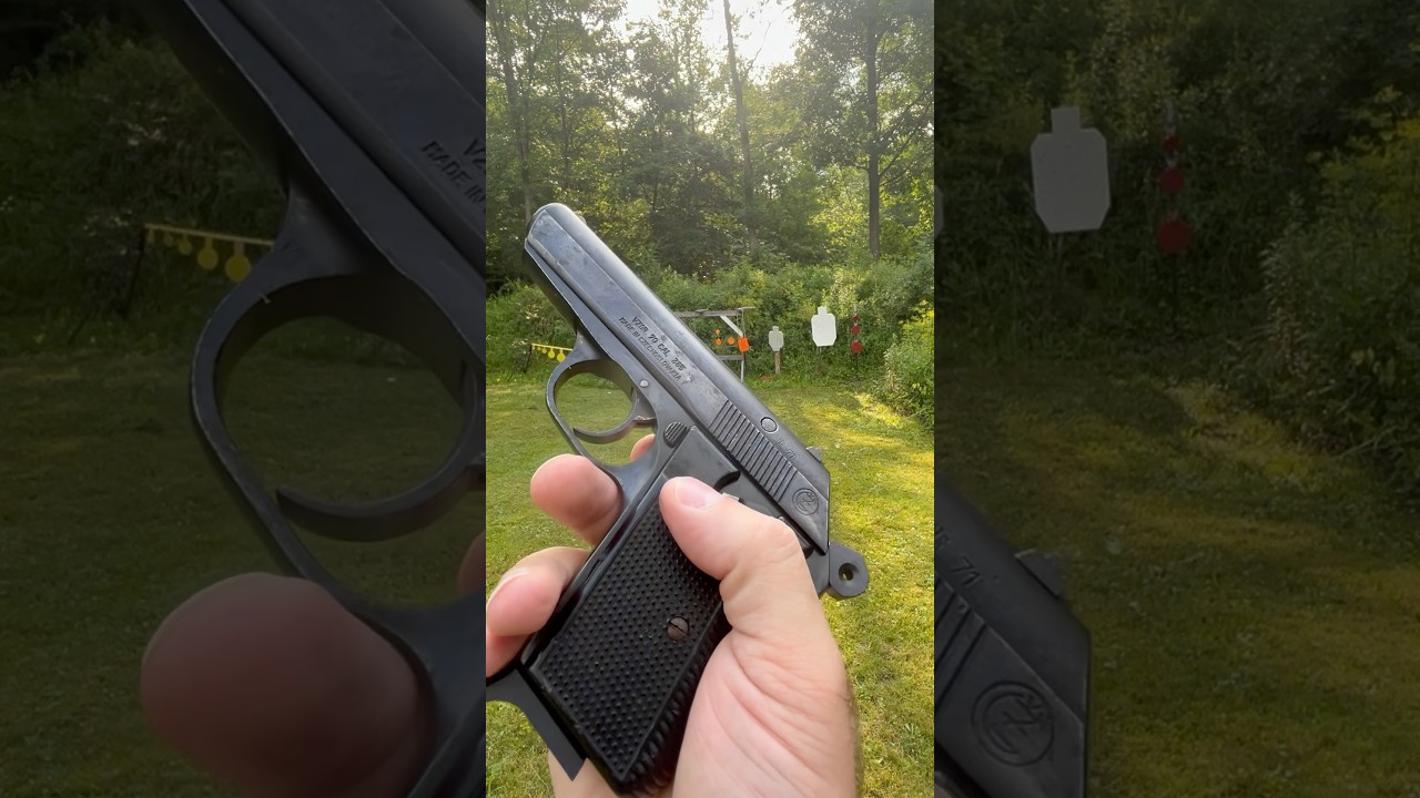 VZOR 70. VZ70 32acp 7.65mm semi automatic pistol
