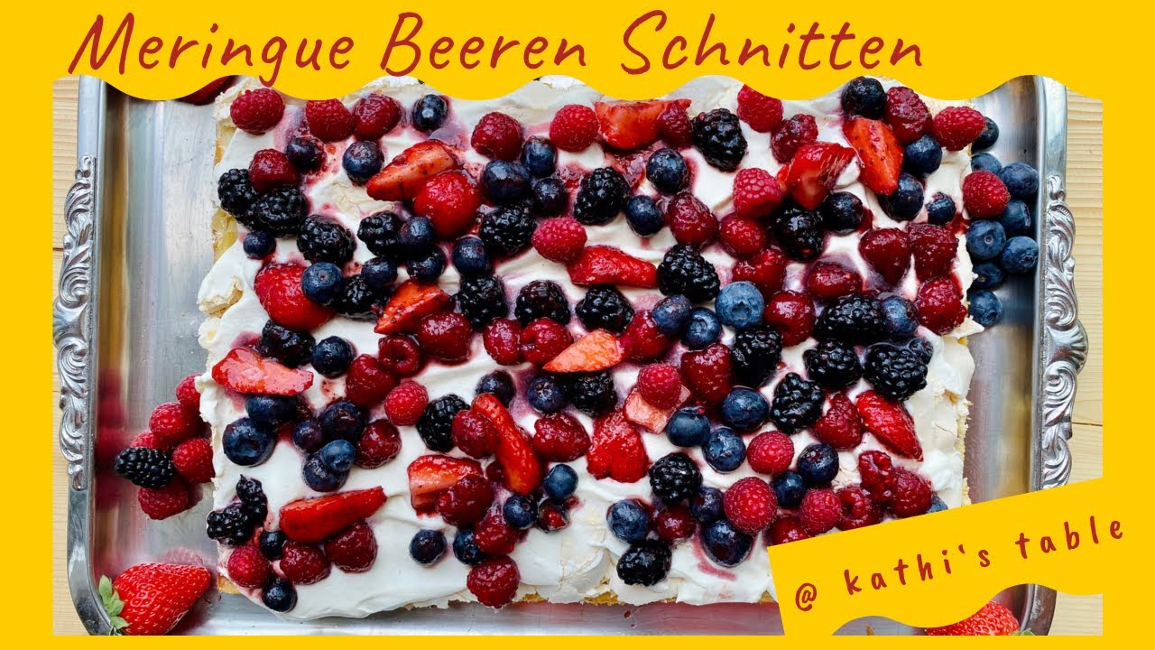 Beerentraum / Meringue Beeren Schnitten / Erdbeer Baiser Kuchen / Himbeerkuchen / @ kathi‘s table