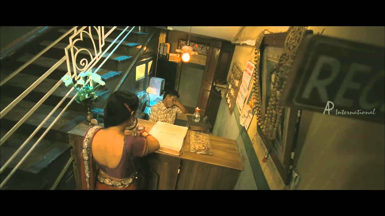 Vidiyum Mun | Tamil Movie | Scenes | Clips | Comedy | Songs | Amarendran bails Pooja from jail
