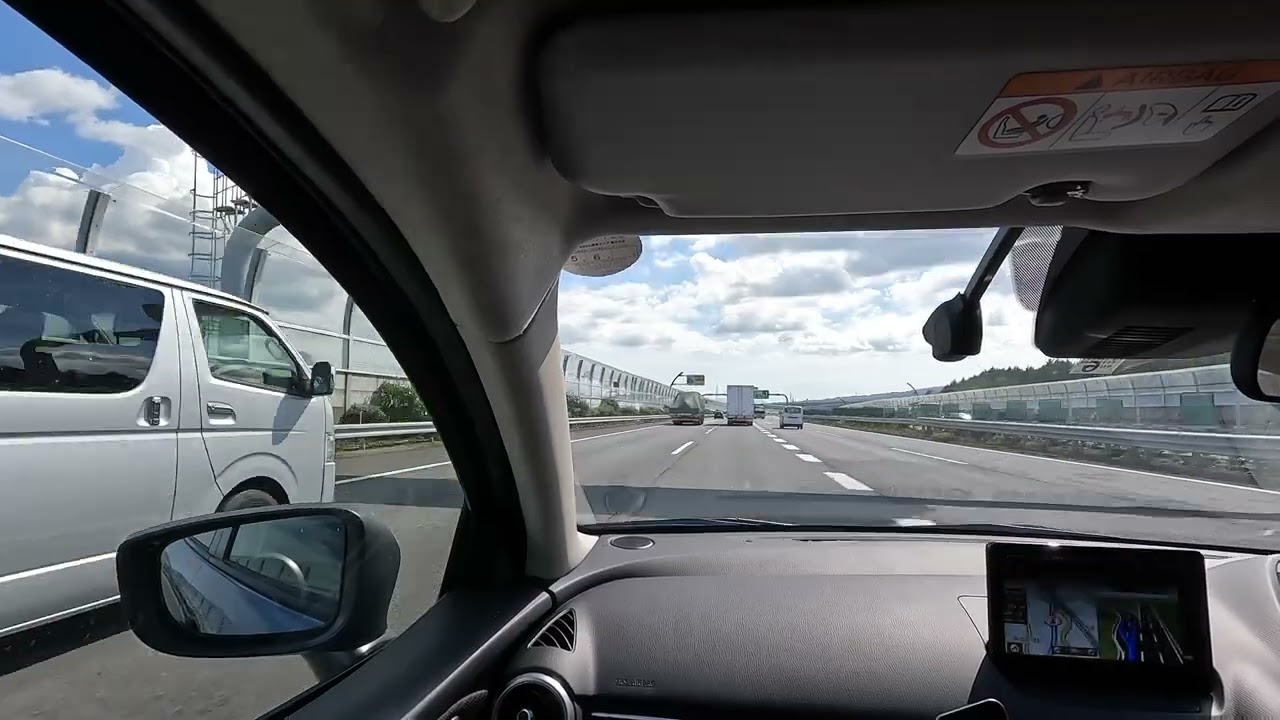 【4K 車載動画】御殿場JCTで東名から新東名に行くにはタイミングを見計らって車線変更する必要があるので注意する