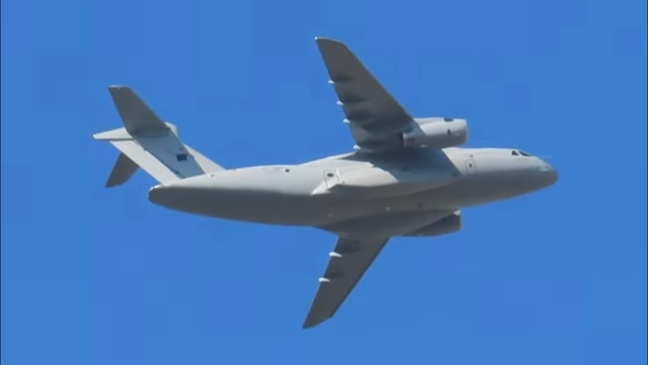 Primeiro Vôo do Segundo KC-390 da Força Aérea Portuguesa
