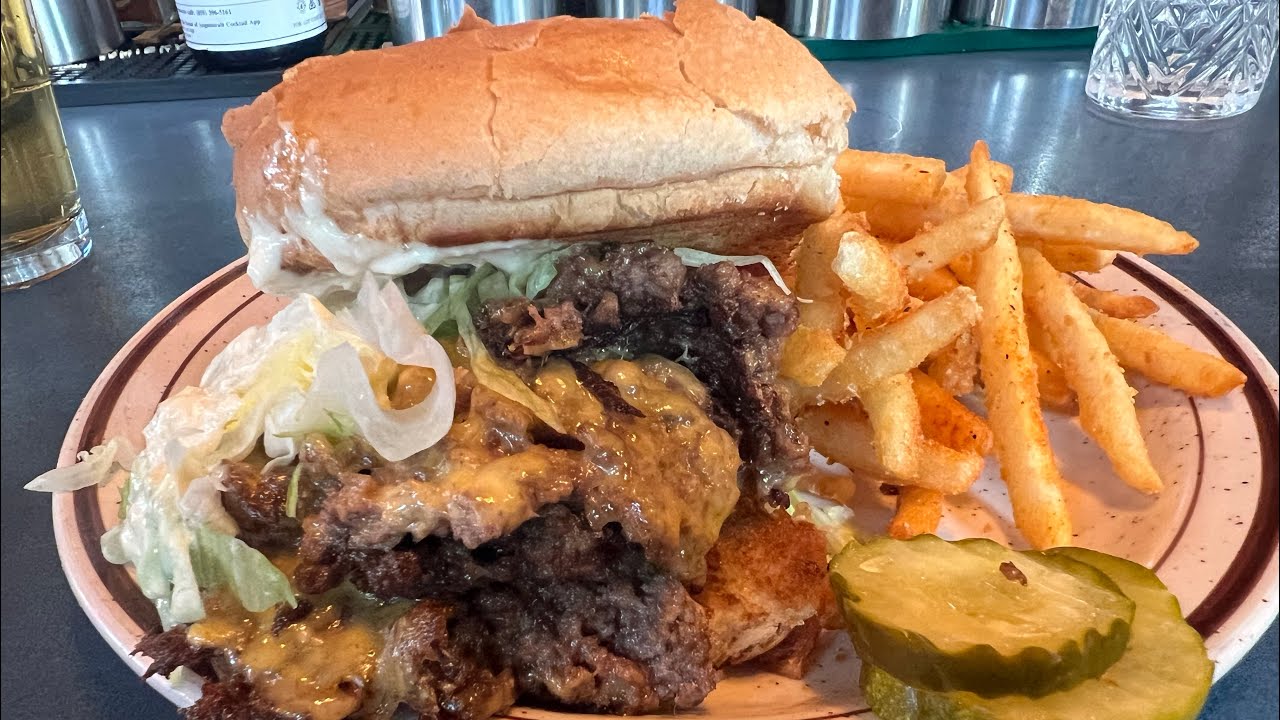 Toasty’s Tavern — Лучший бургер «Смэш» в Луисвилле, штат Кентукки 🍔 😮‍💨🔥