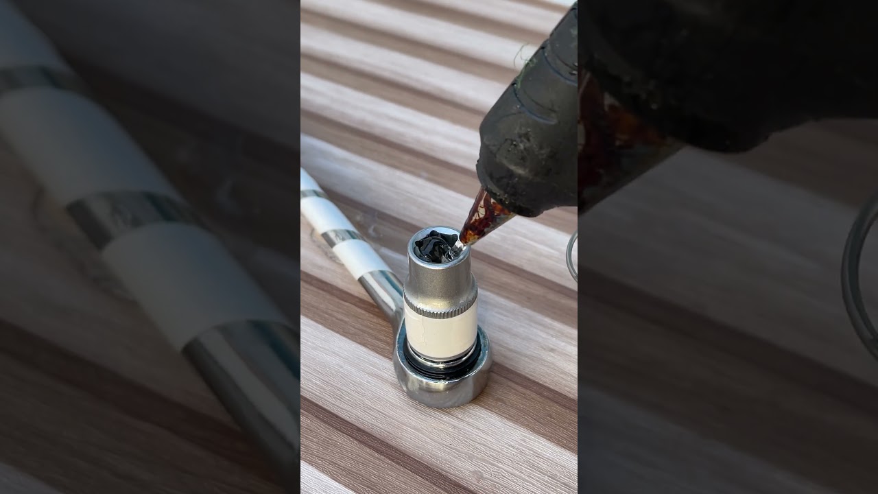 O segredo da cola quente que ningu&eacute;m nunca imaginou #tools #tips #diy #dicademestre #IdeiasCriativas