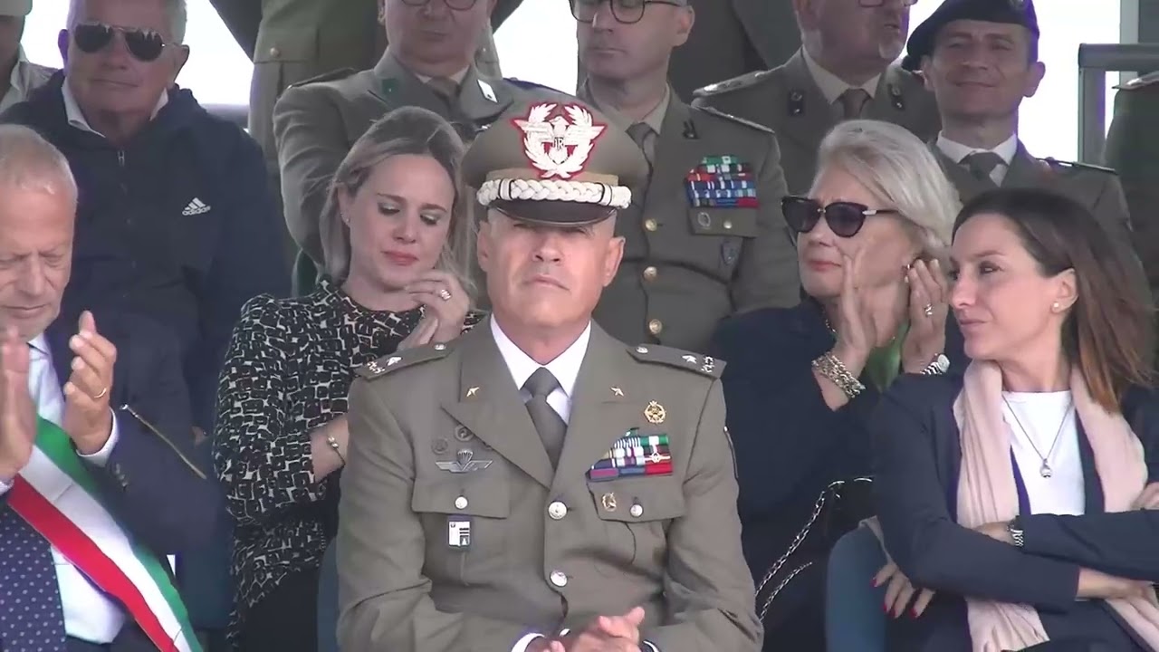 Capua Caserma Salomone passaggio di comando al 17° Reggimento RAV Acqui