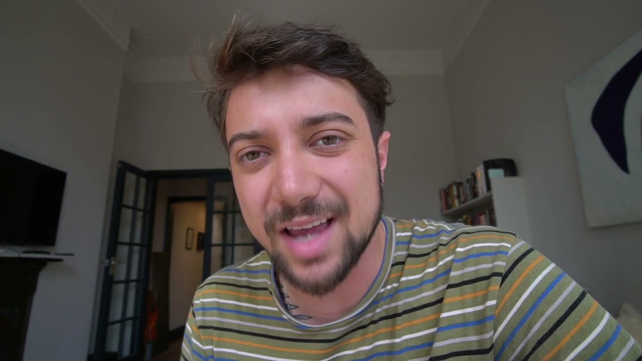 É TANTA SANTIDADE QUE FALTA EDUCAÇÃO
