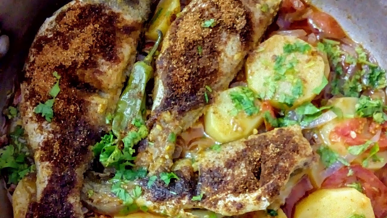 Fish potato curry/مڇي ۽ پٽاٽن جو ٻوڙ /Sindhi cuisine/how to cook/recipe/Urdu/Sindhi