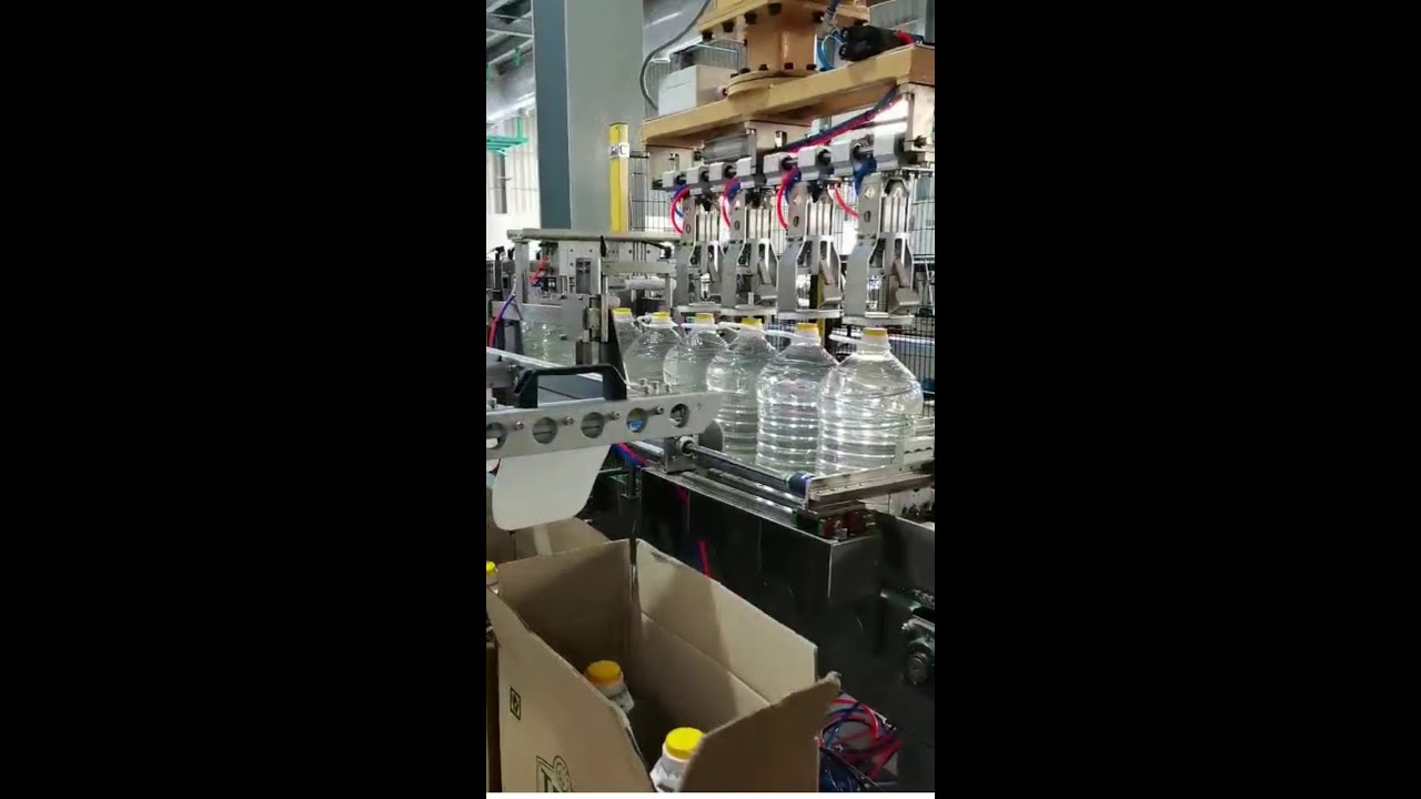 How does a Bottle Packing Machine Work? #packing #FactoryVideos #machine #foryou #packingline