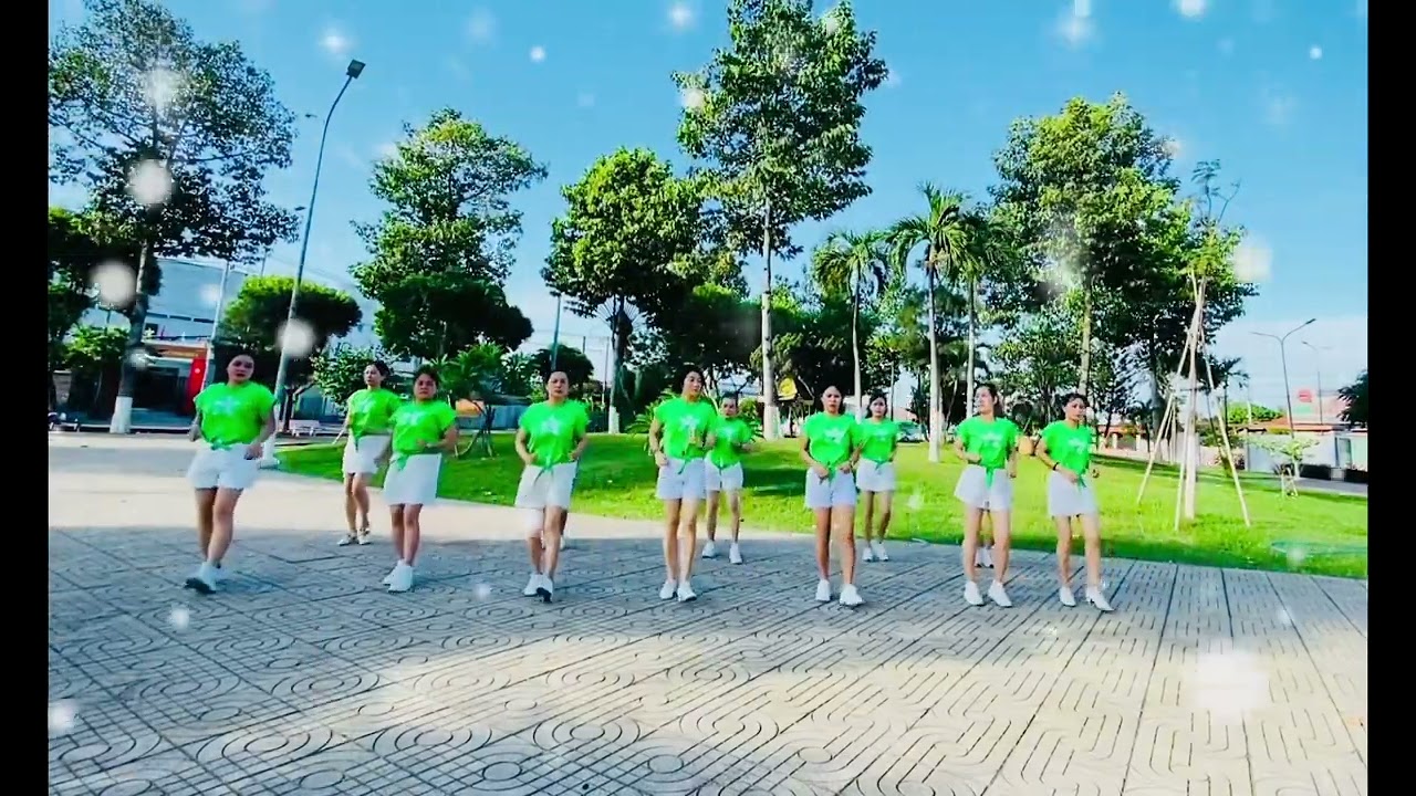 Nửa vầng trăng !