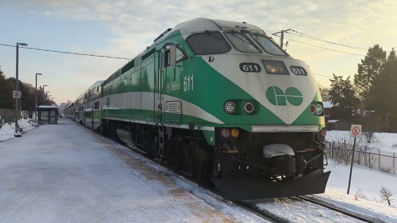 GO Train MP40PH 611 Arriving And Departure Old Cummer GO Station Pulling 10 Cars Train Cab Car 310