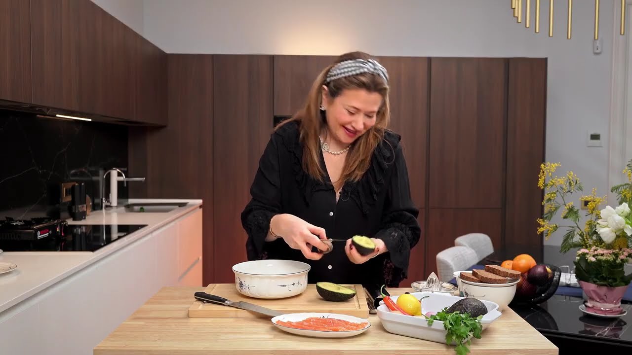 Идеальный завтрак на 8 марта: 3 рецепта, которые мужчина приготовит сам