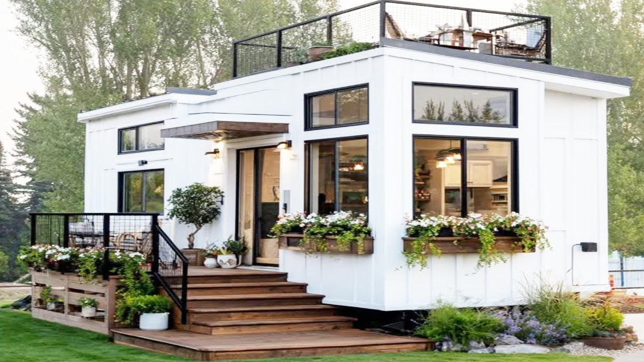 Absolutely cozy and luxurious little house located in the rainforest makes everyone admire.