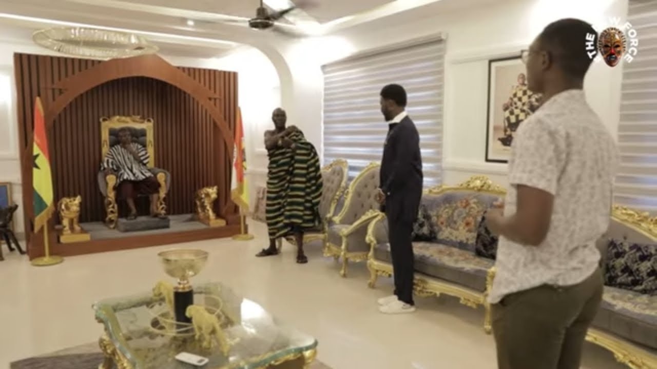 Nana Kwame Bediako meets the King of Kwahu [ Mampong Agyei Fie ]