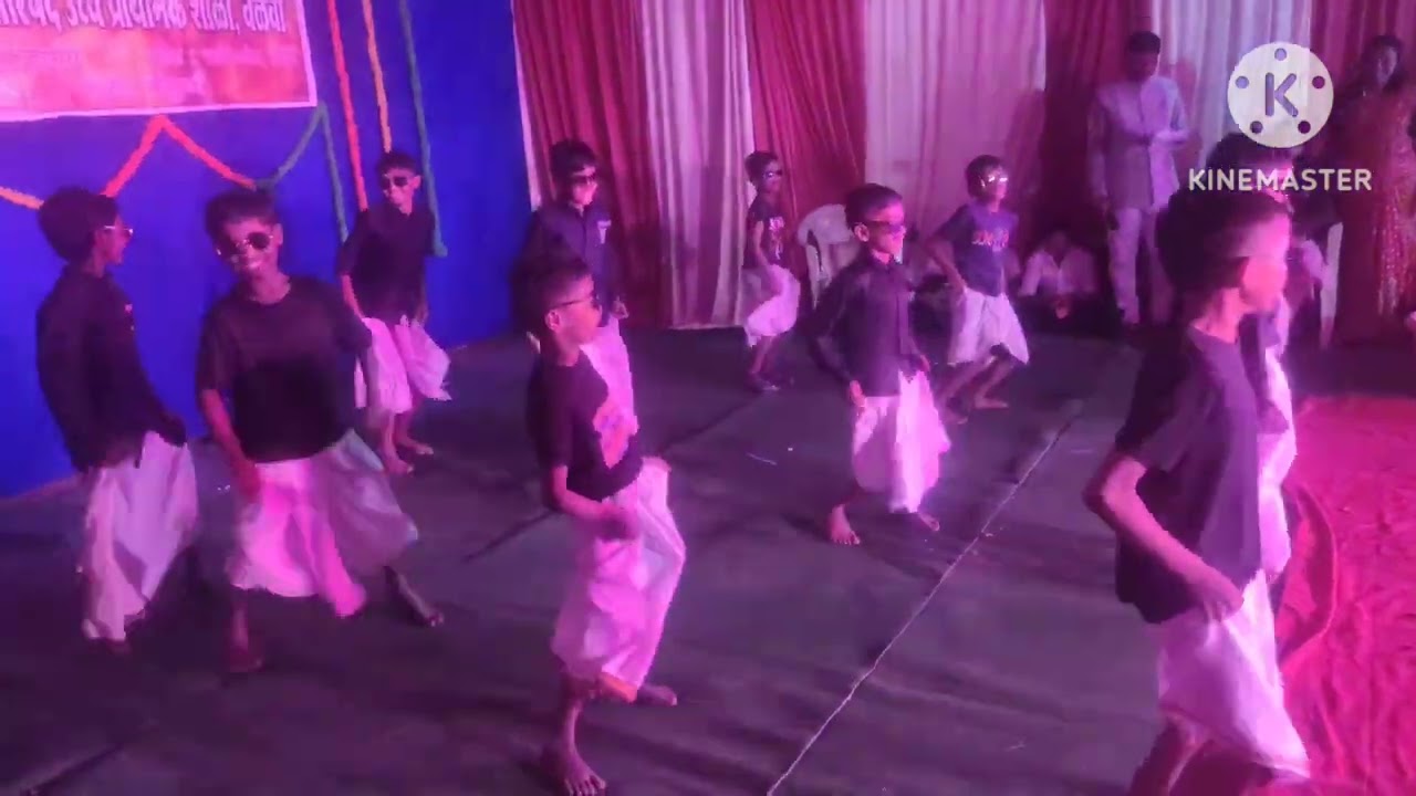 Lungi dance all The Rajani fan #school #dance #performance