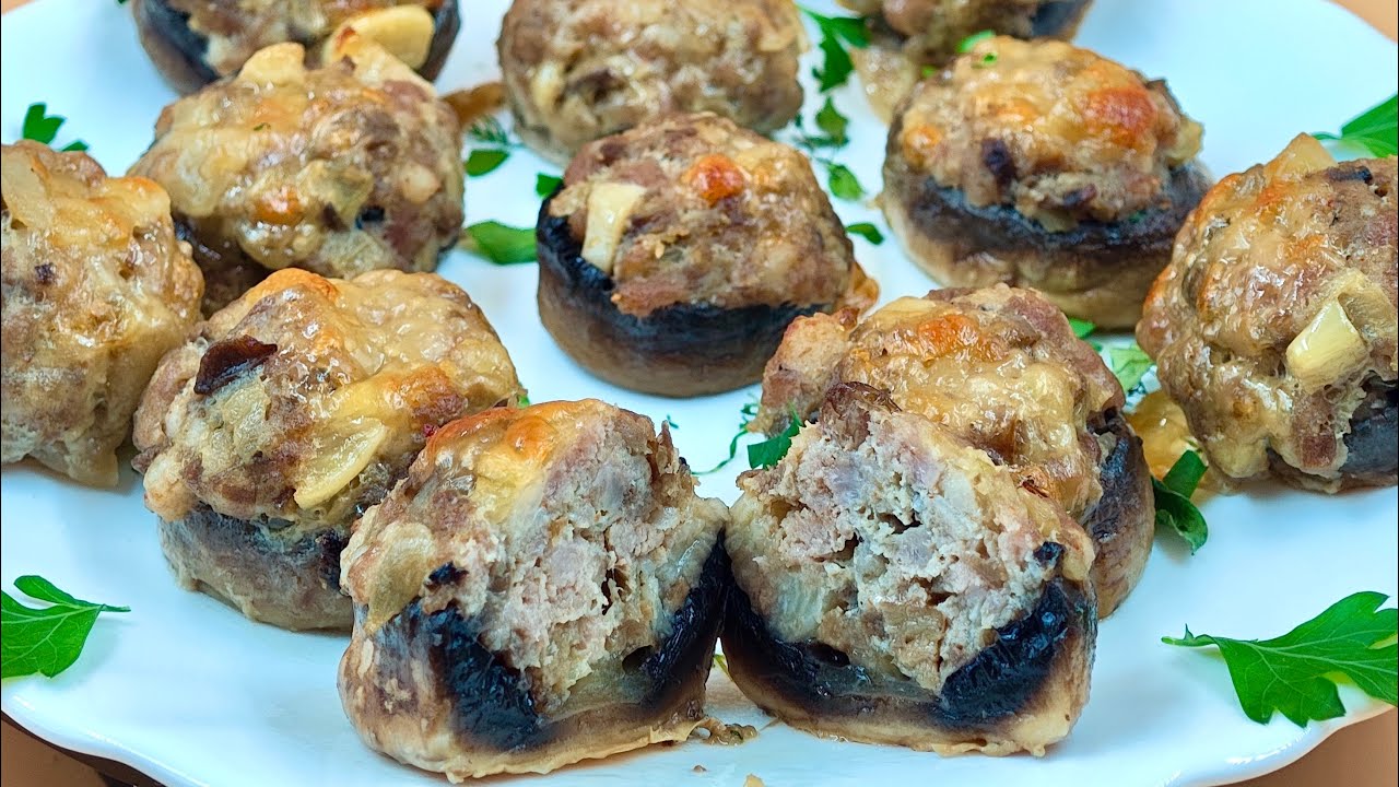 Ciuperci umplute cu carne – Rețetă ușoară și foarte gustoasă