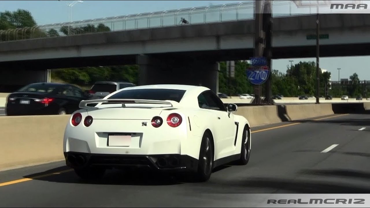 LOUD Nissan GTR Terrorizing the Streets - Tunnel Sounds - On Board - Accelerations