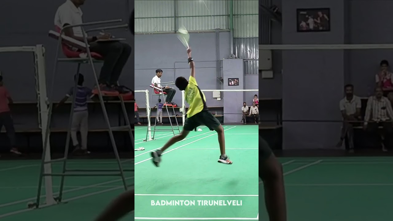 13yr boy VS 15yr boy 👌🏻💯🔥 |  #shorts  #badminton #tricks