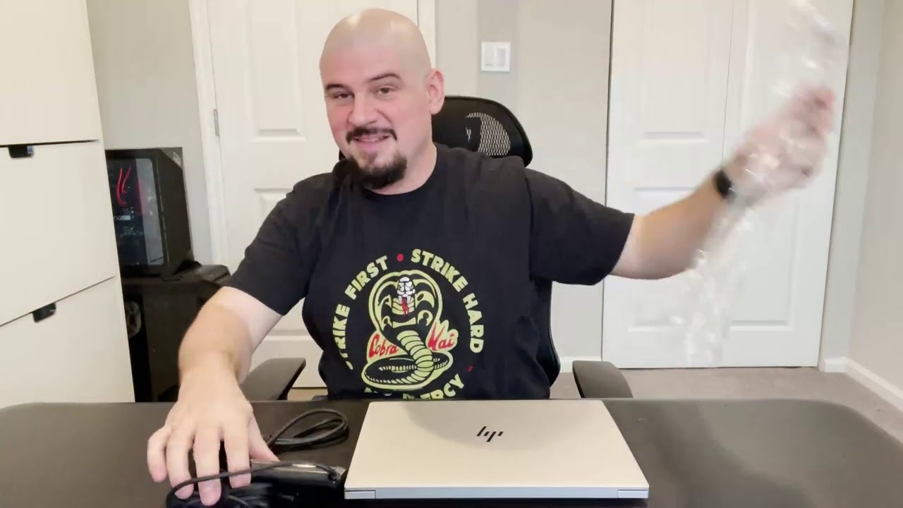 Распаковка и первые впечатления от HP Envy 14