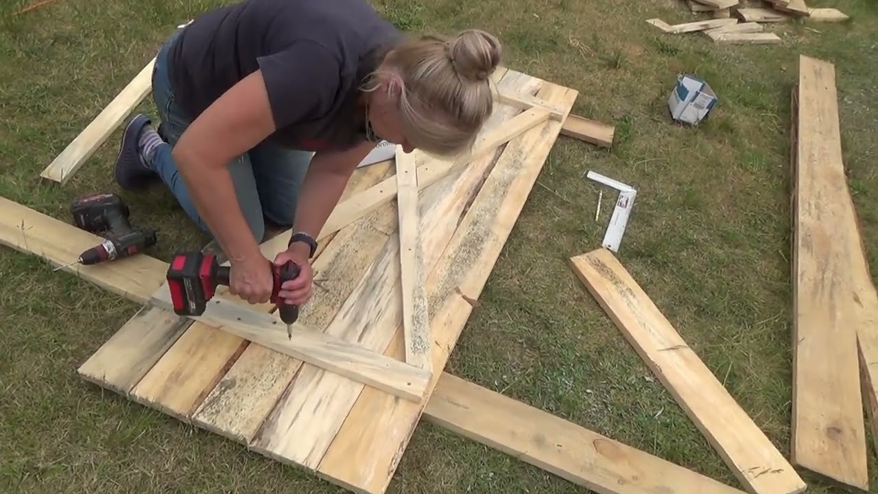 jak zrobić gołębnik , robimy drzwi ,how to make a dovecote, we make a door