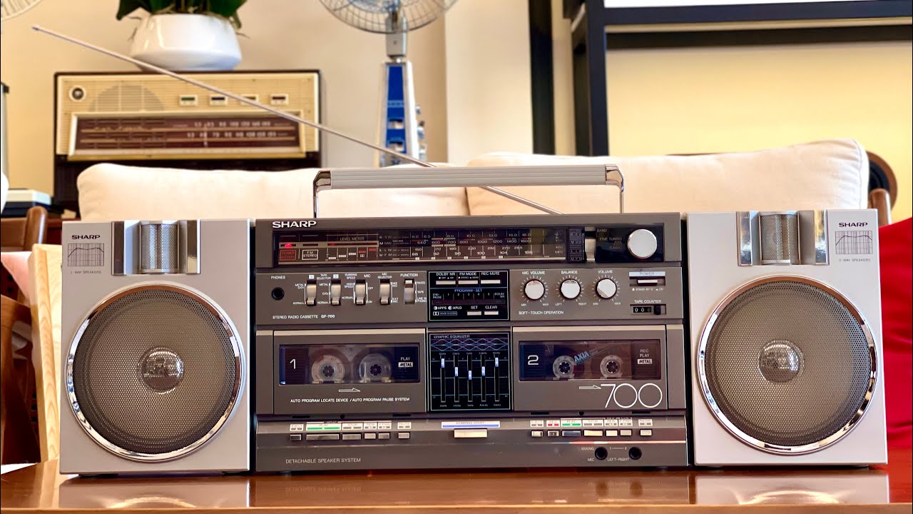 Review em đài Cassette Radio đỉnh nhất Sharp GF-700H dòng xuất Châu Âu