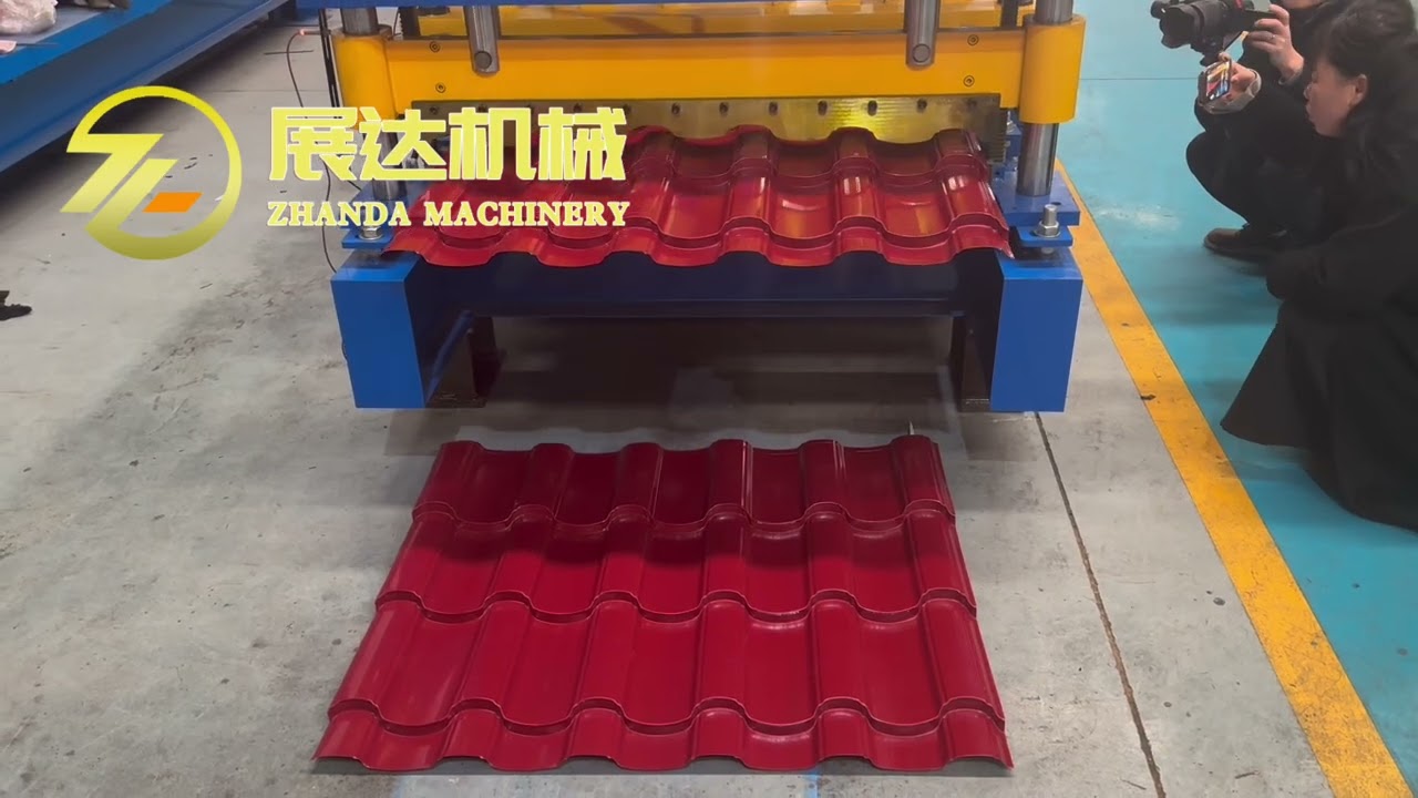 Glazed tile forming machine with an effective area of 1030mm for gear transmission