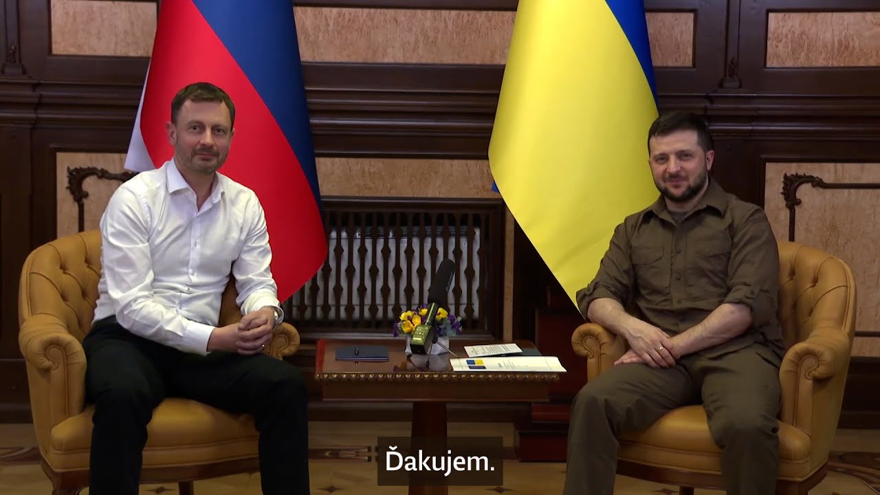 Zelenskyj Hegerovi: Ďakujem, že pomáhate nielen slovami, ale aj reálne zbraňami
