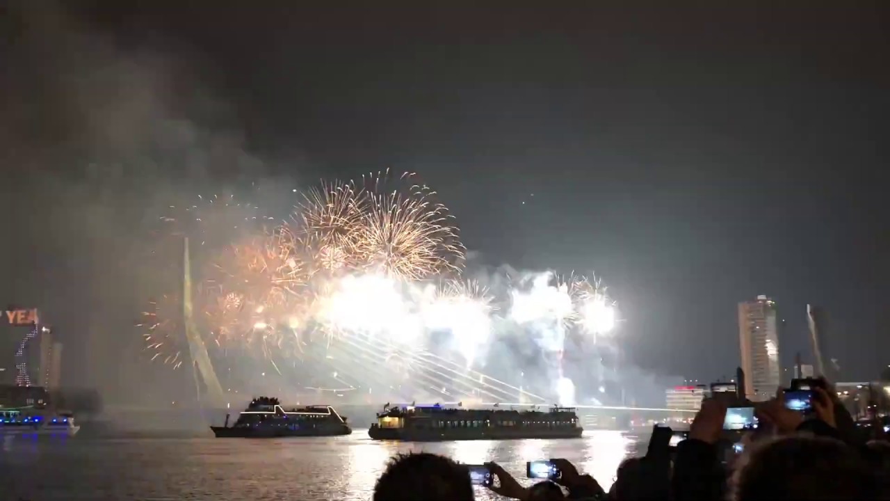 Het Nationale Vuurwerk 2018-2019 Erasmusbrug Rotterdam 鹿特丹跨年烟火
