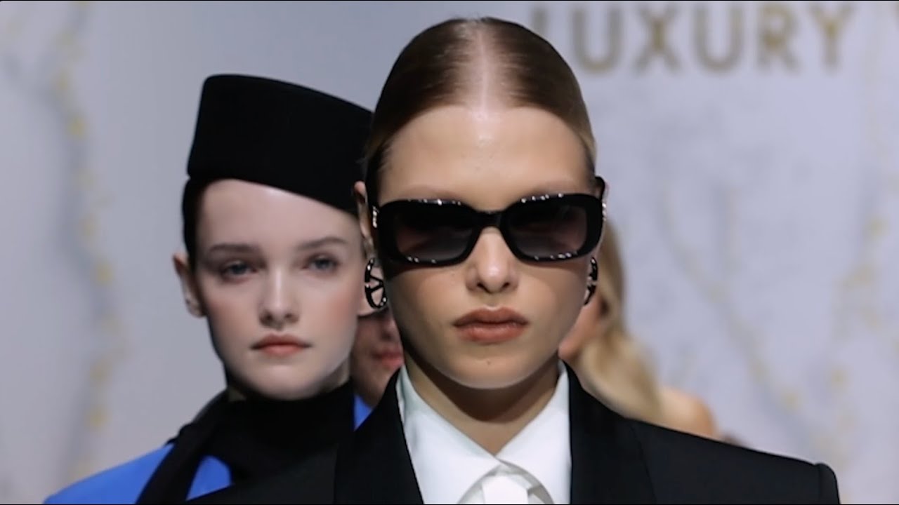 BARVIKHA FASHION SHOW | 16.11 | 4K