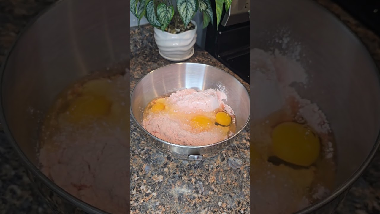 Fresa flan #cake #fresaflan #song #flan #chocoflan #pastelimposible #receta #strawberrycake