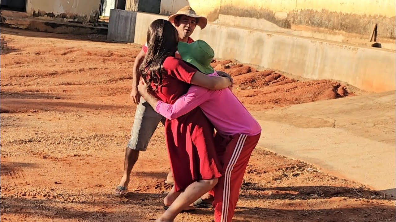 Joaquim chegou e já fez seu mane apanhar  #comedia#piadascurtas  #humor #pegadinha