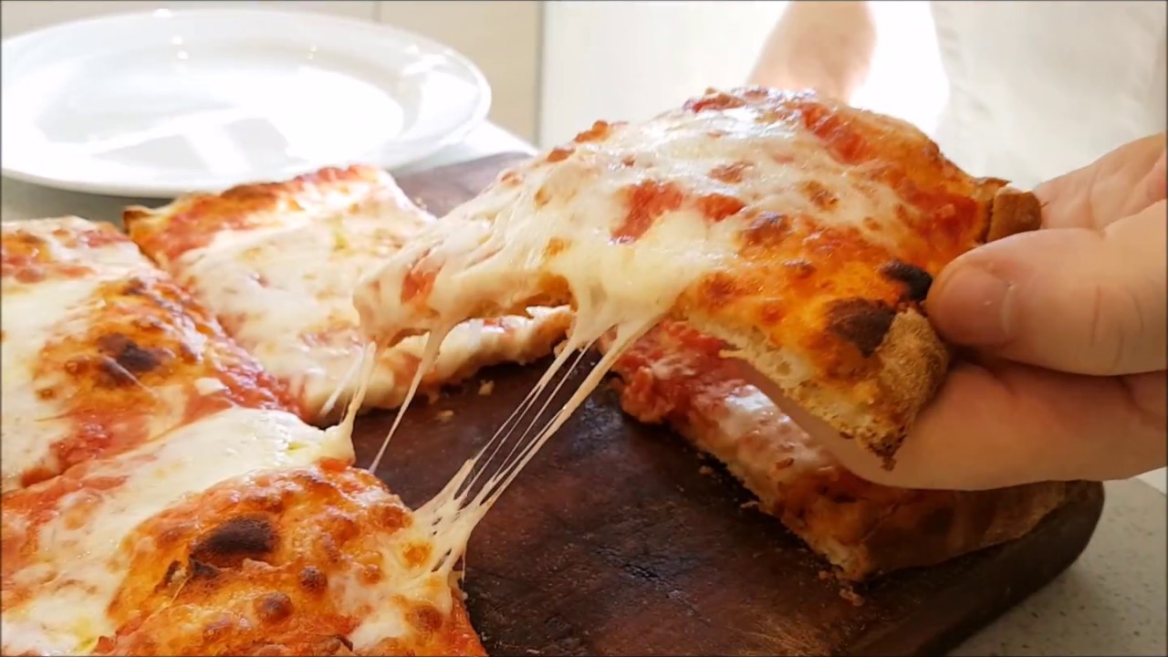 How to cook Pizza Genuina at Home