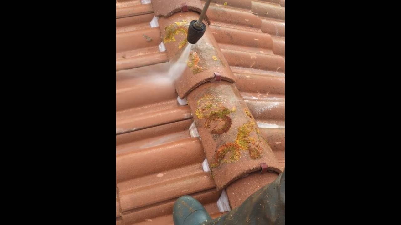 hydrofugation lavage de toiture a la rotabuse ARCO34
