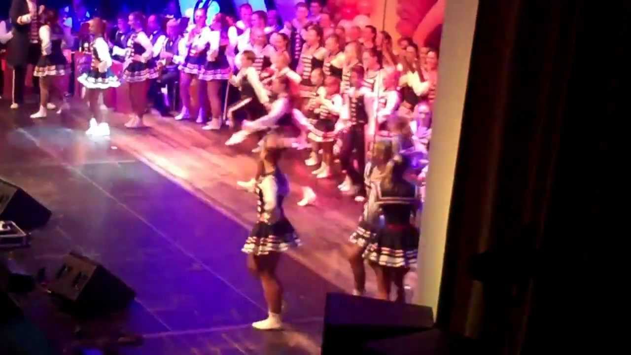 Die Rheinmatrosen-Minis mit ihrem süßen Tanz