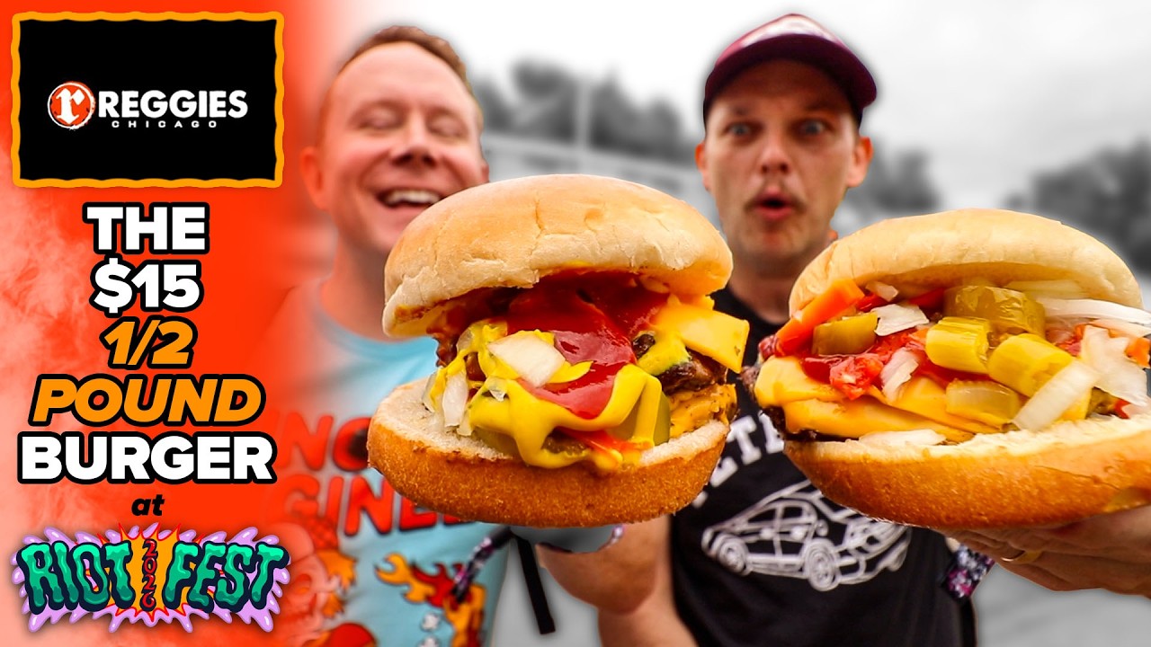 Пробуем чизбургер весом в полфунта от Reggies Rock Club на фестивале Riot Fest 🍔