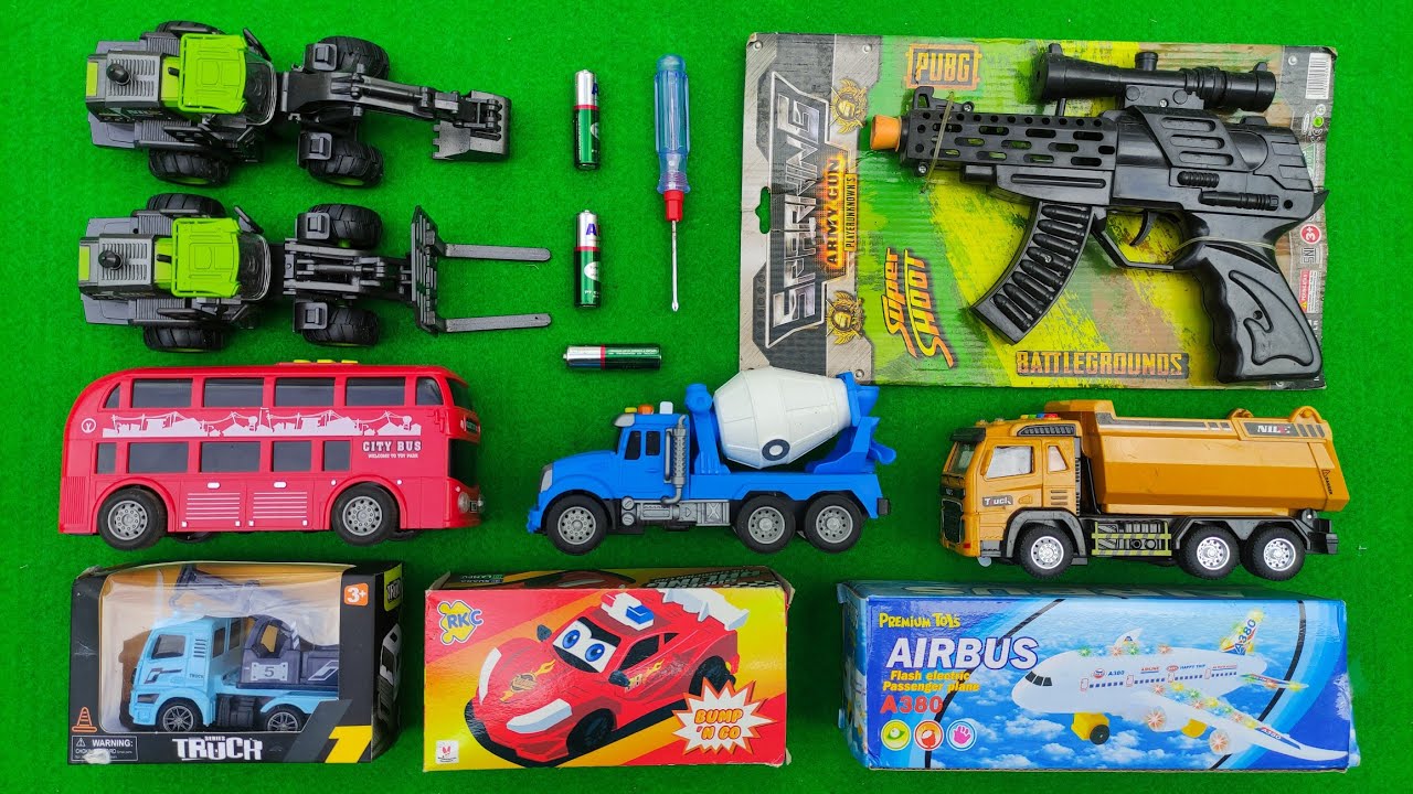 Unboxing & Review Mainan Mobil Polisi, Truk Molen, Bus Tingkat, Pesawat Terbang, Mobil Beko Keruk