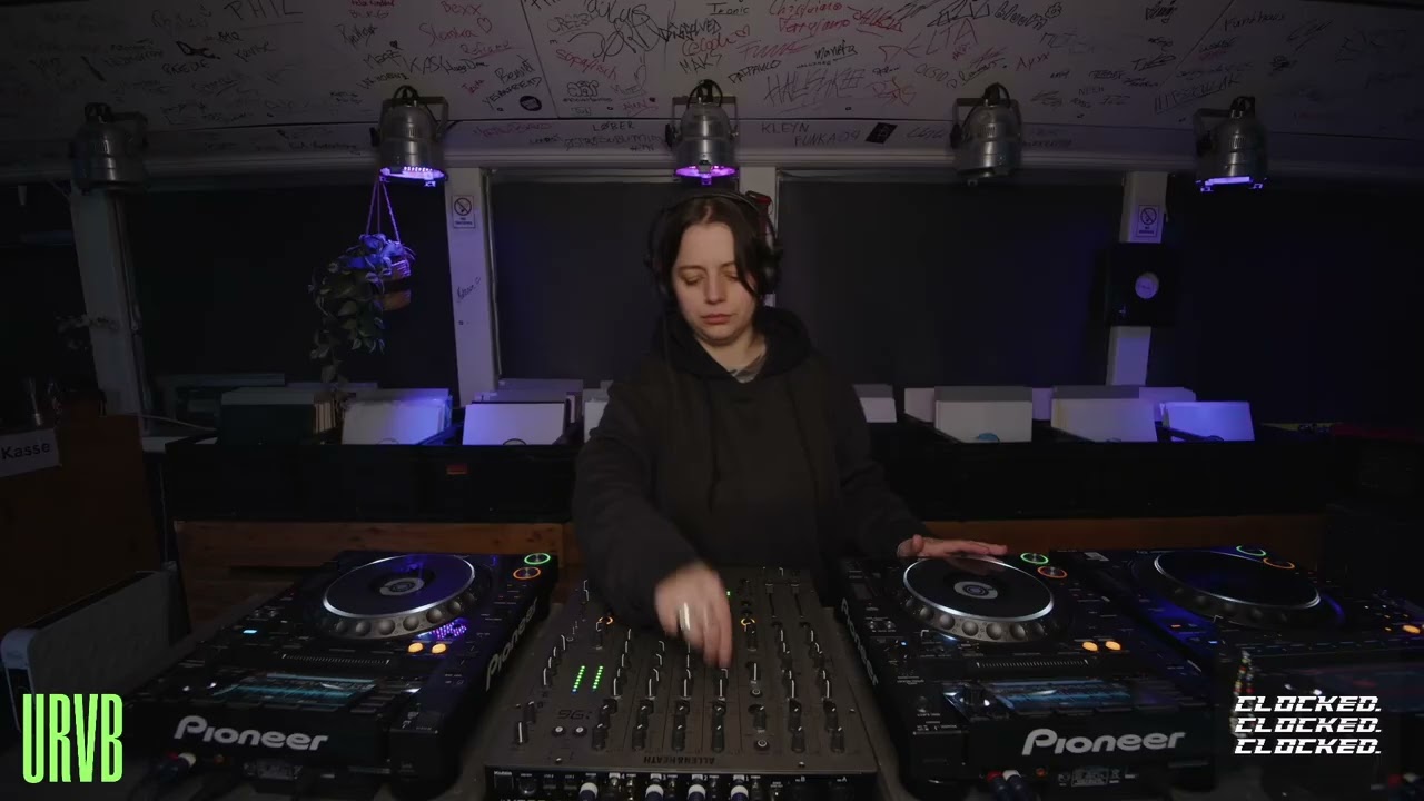 CLOCKED ELSA @URVB 14.02.26