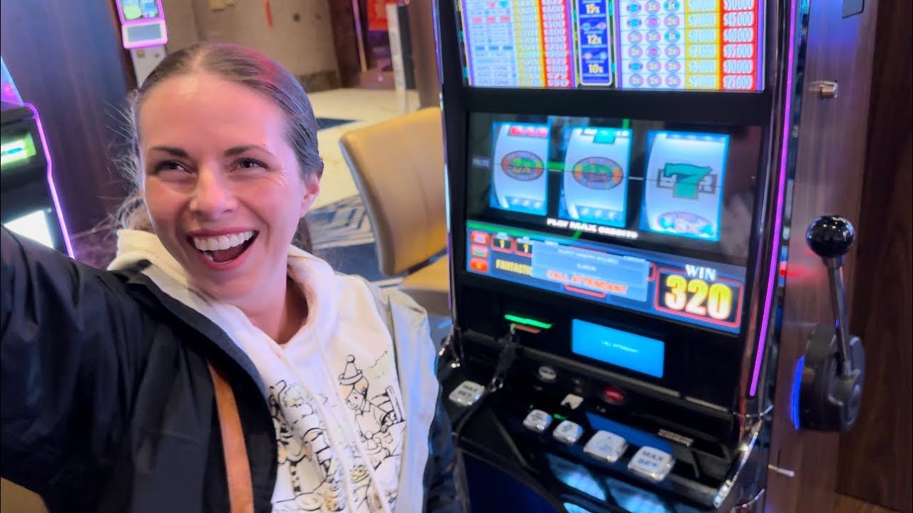 HANDPAY JACKPOT!!! Our First BIG WIN on Slots! 💰🎰