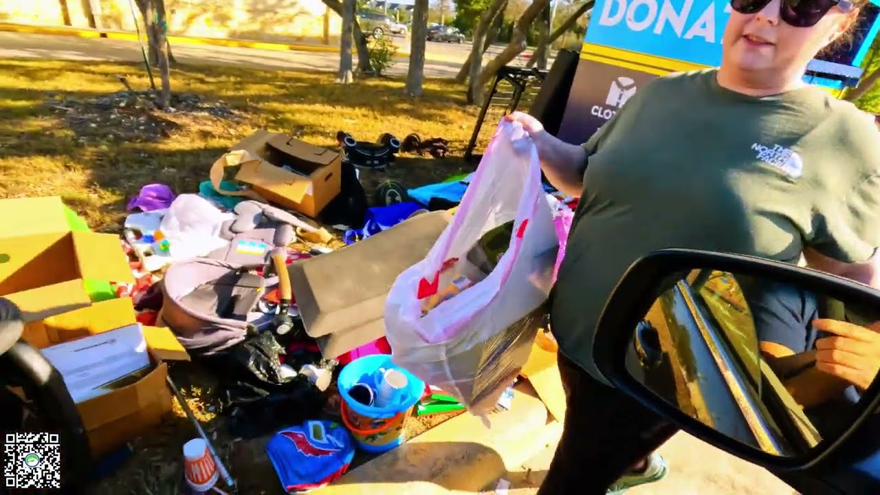 Husband and Wife Dumpster Diving Sunday Finds and Fun!