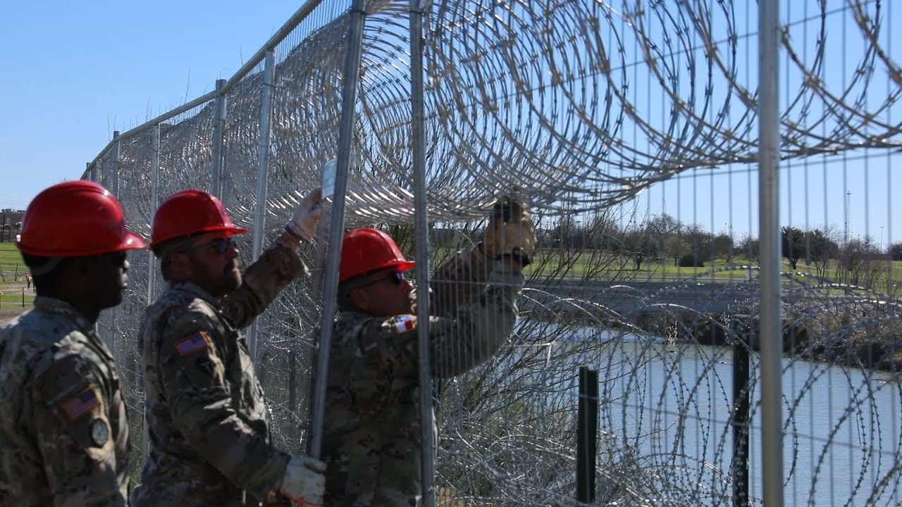 Texas National Guard Engineers Expand Border Barrier Near Shelby Park