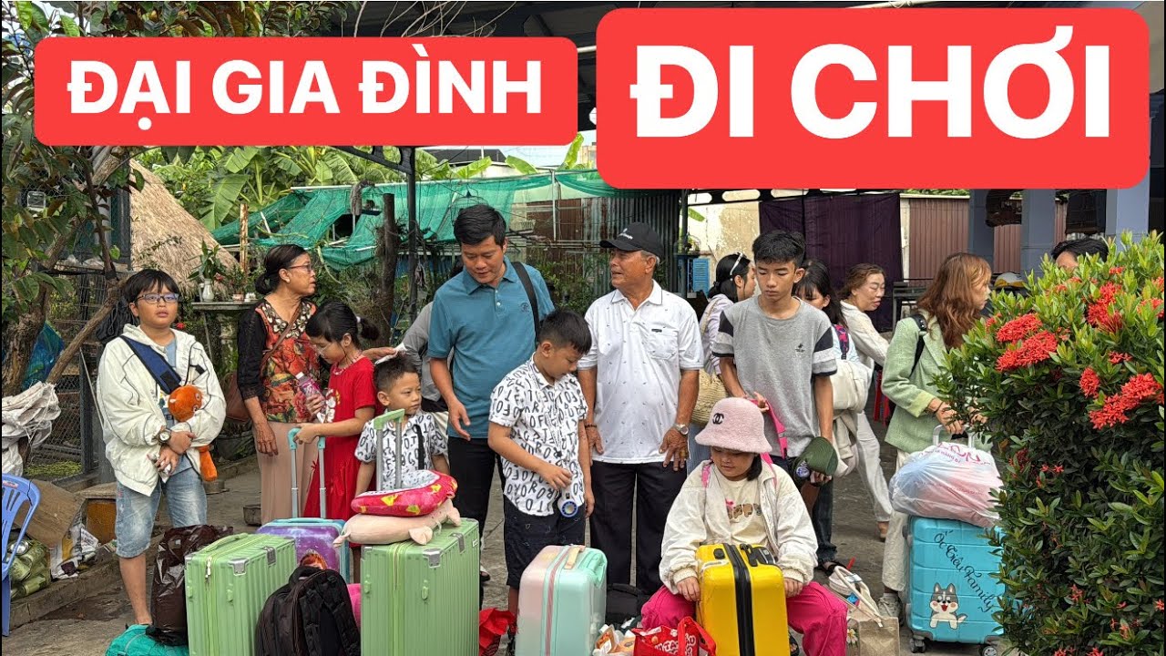 Đại gia đình đi du lịch, quyết định đổi kênh mới thành CÀ NA XÍ MUỘI FAMILY