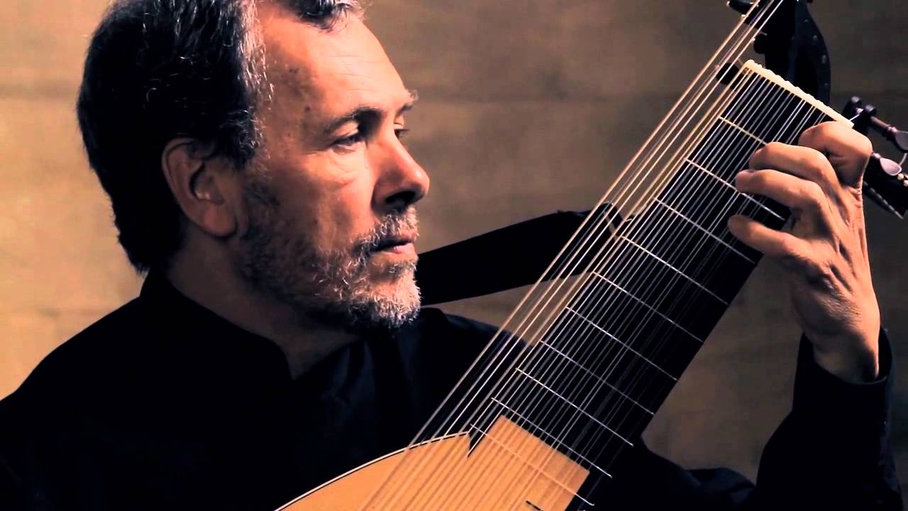 Nigel North plays Overture in B flat by Weiss