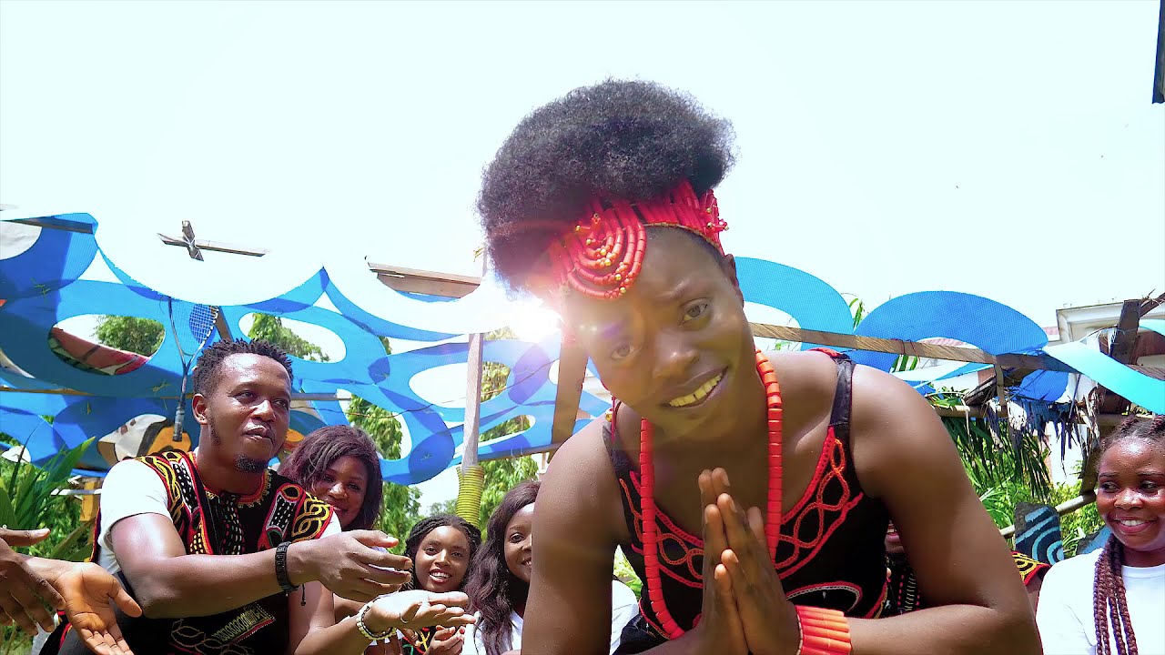 Divine Favour_Kuhsinyu (Official Video)