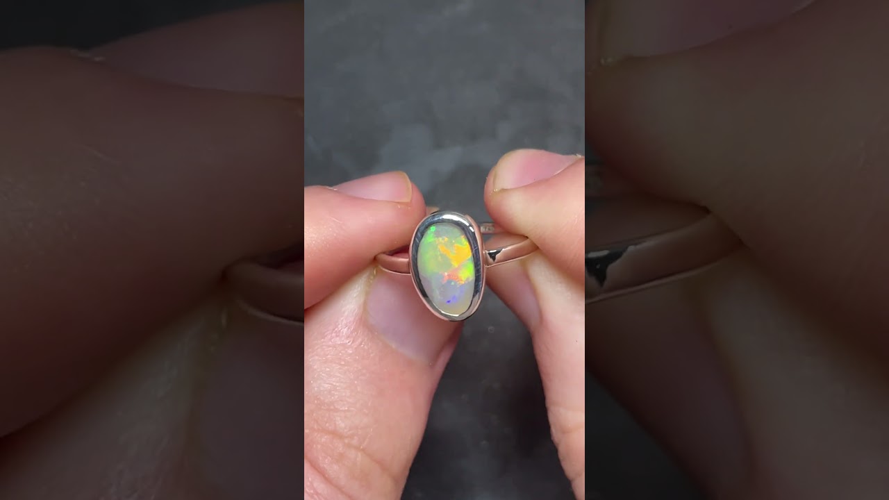 JE044 - Lightning Ridge opal white opal ring
