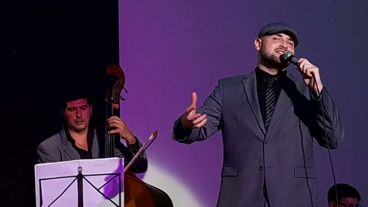 Seba Siguiroff y LA BRUMA ORQUESTA TIPICA 